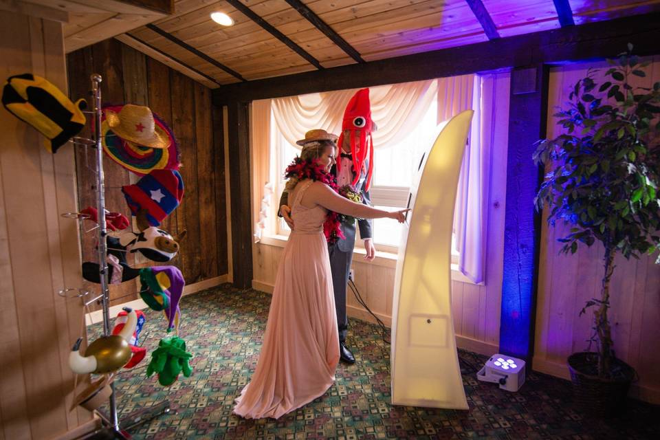 The Lodge at Indian Lake – Wedding & Event Venue, Restaurant, Bar, Taproom  & Inn