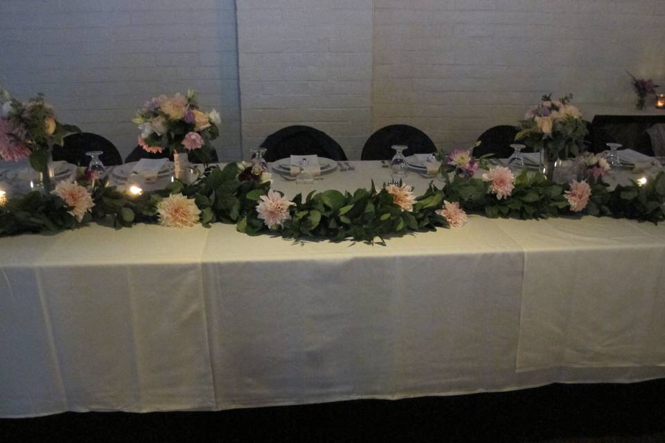 Head table setup