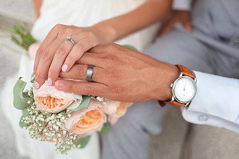 Wedding bands and the bouquet