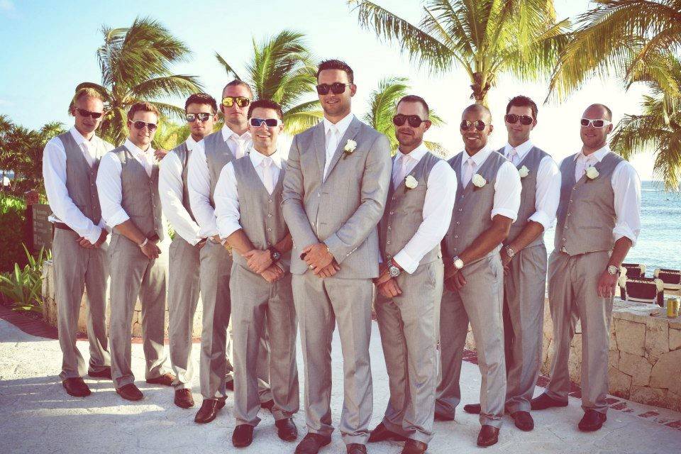 groom and his groomsmen