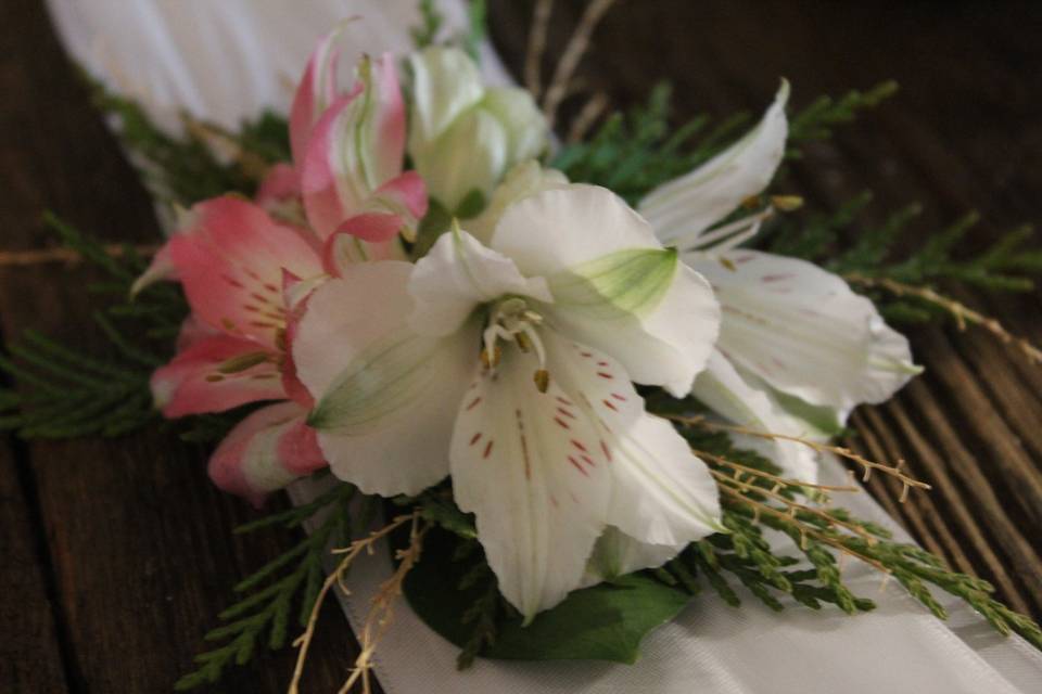 Wrist corsage