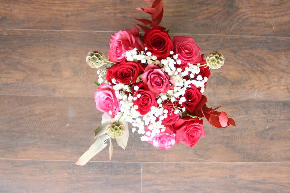 Romantic rose arrangement