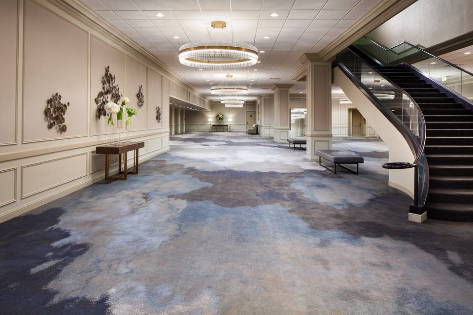 Galleria Ballroom - Foyer - Grand staircase