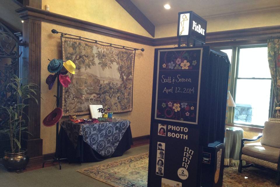 PicBox Photo Booth Company