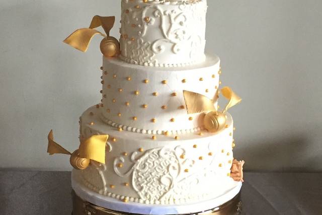 Harry Potter 'Gold Snitch' Cake