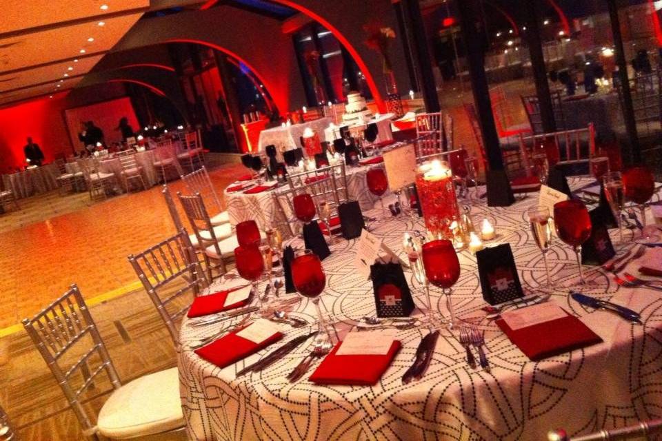 Table setting with candle lighting