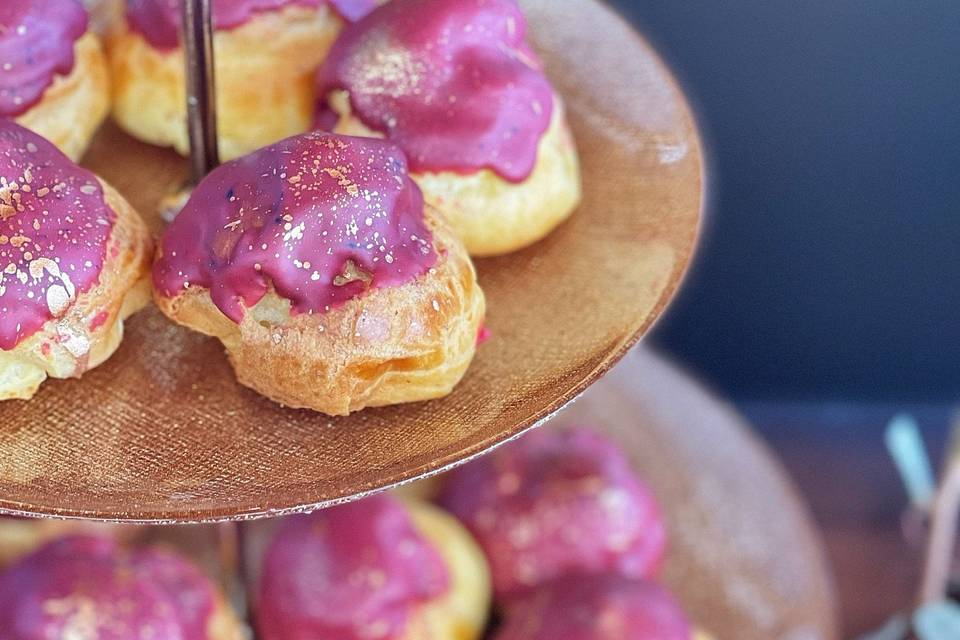 Cream puffs with pink