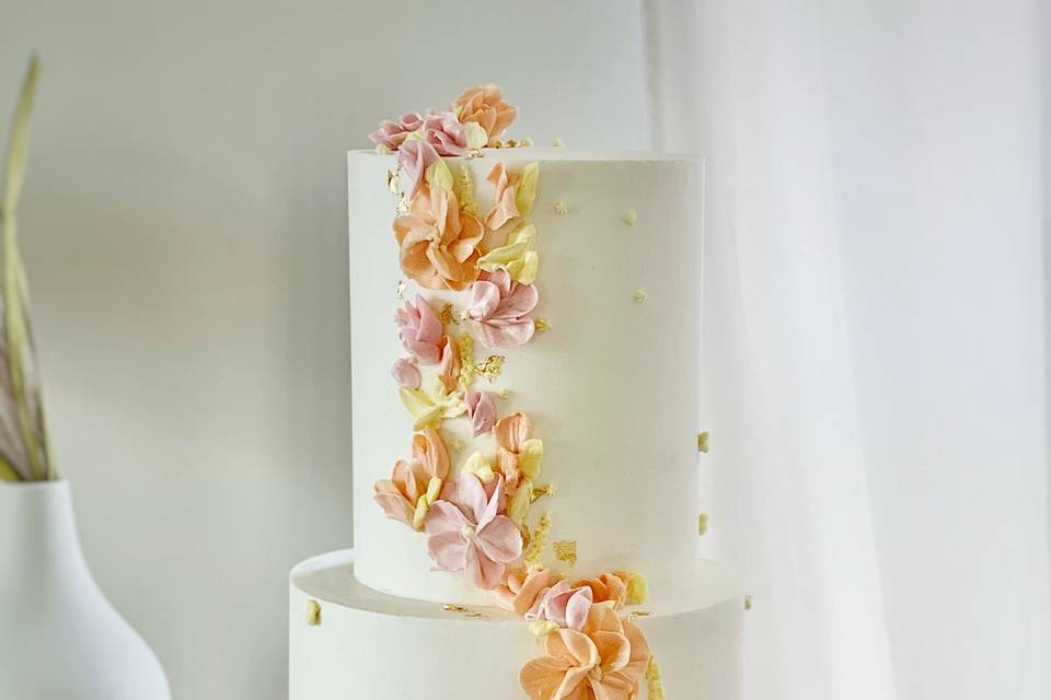 Hand pipped buttercream floral