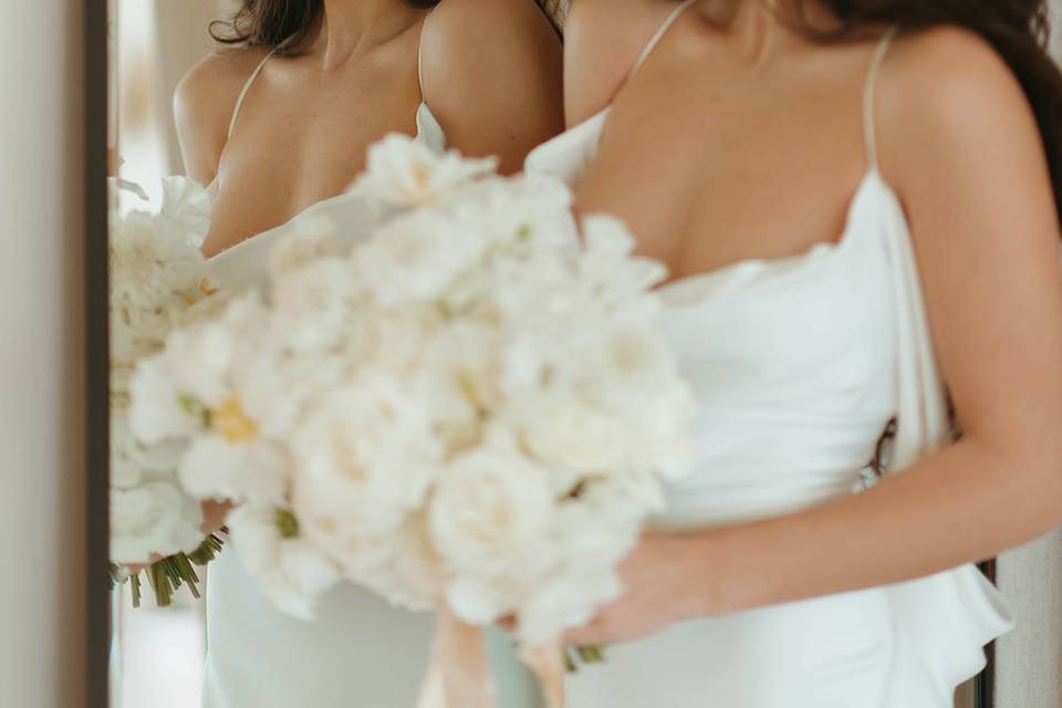 White Modern Bouquet