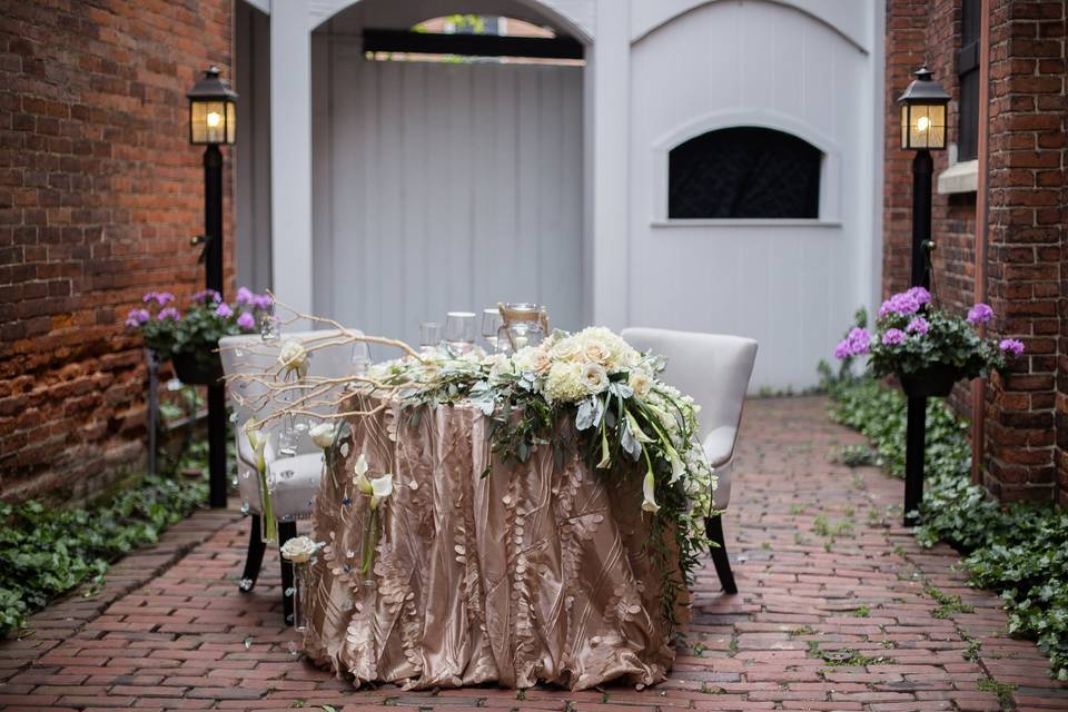 Sweetheart table