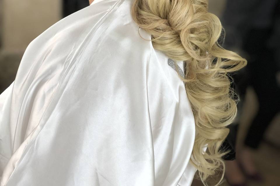 Bridal hair with extensions