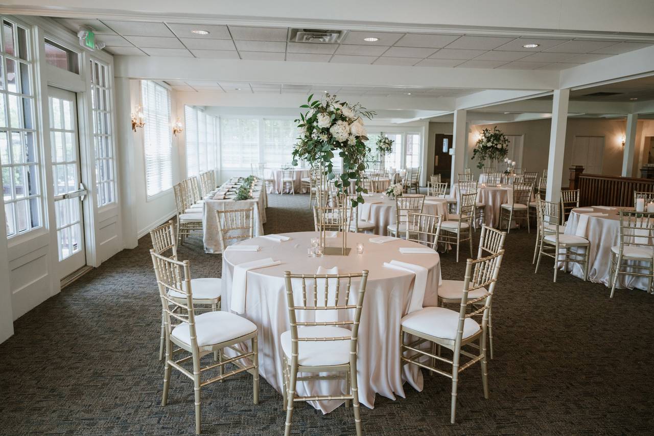 Red Circle Inn - Restaurant Weddings - Nashotah, WI - WeddingWire