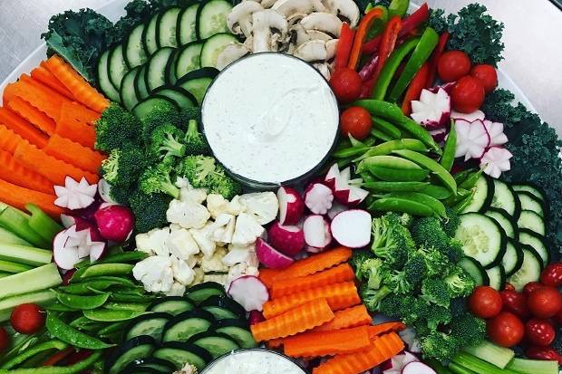 Veggie and Dip Tray