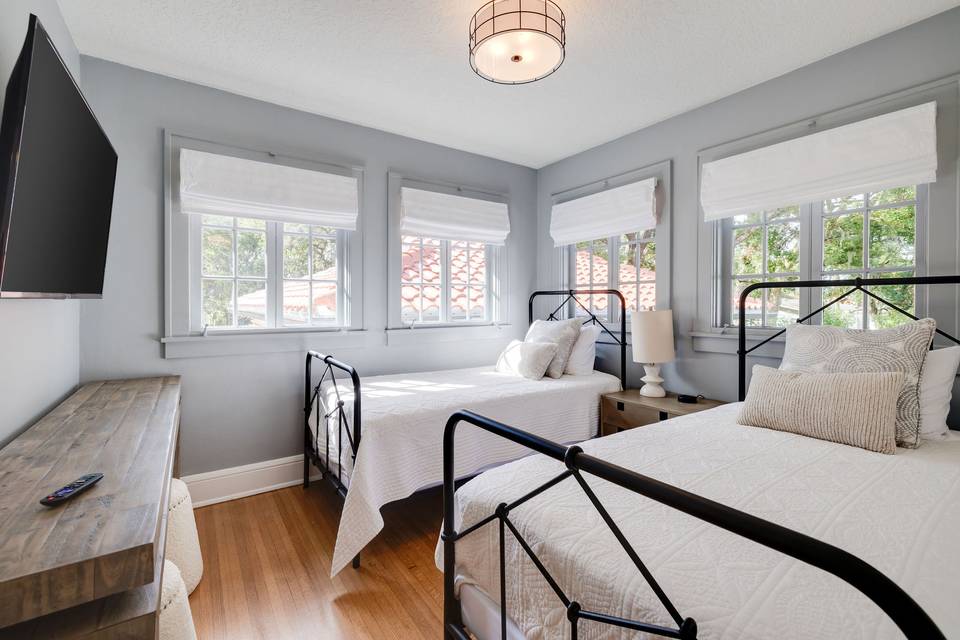 Villa Bedroom #1