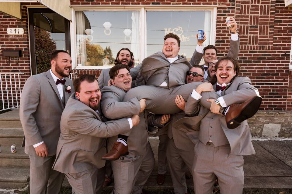 Groomsmen getting ready