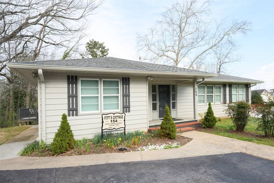 The Fitts Cottage - 4b/3ba