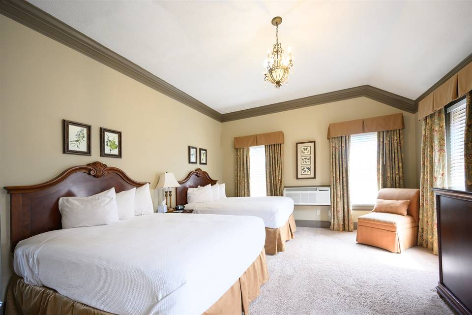 Double Queen Rm - Historic Inn