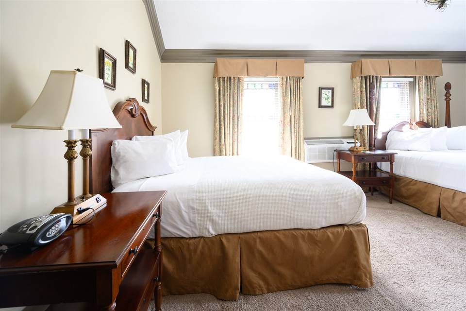 Double Queen Rm - Historic Inn