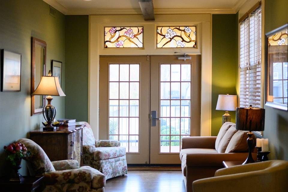 Lounge in the Carriage House