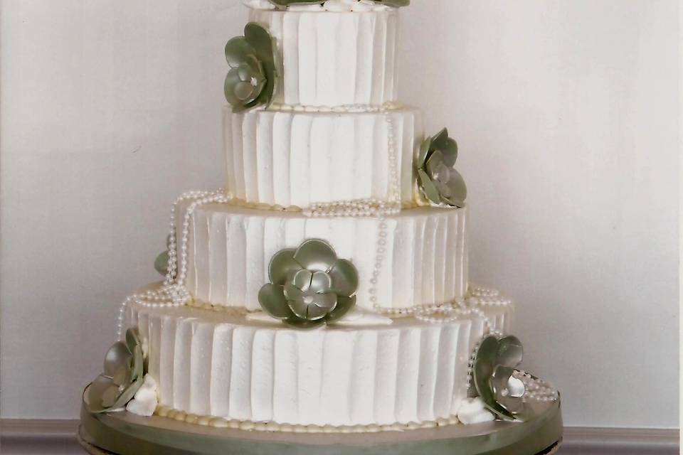 Cake decorated with succulents