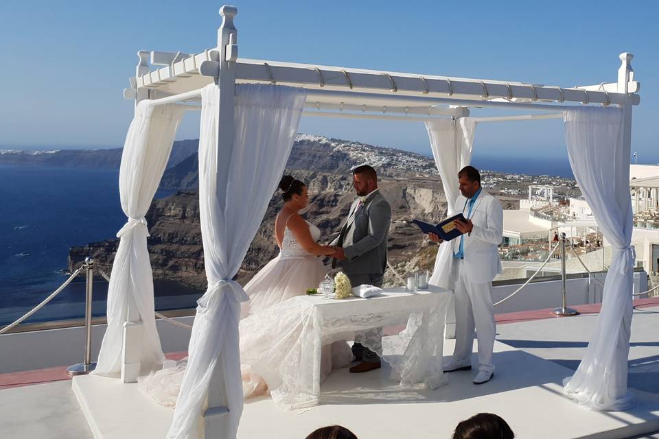 Santorini romantic ceremony