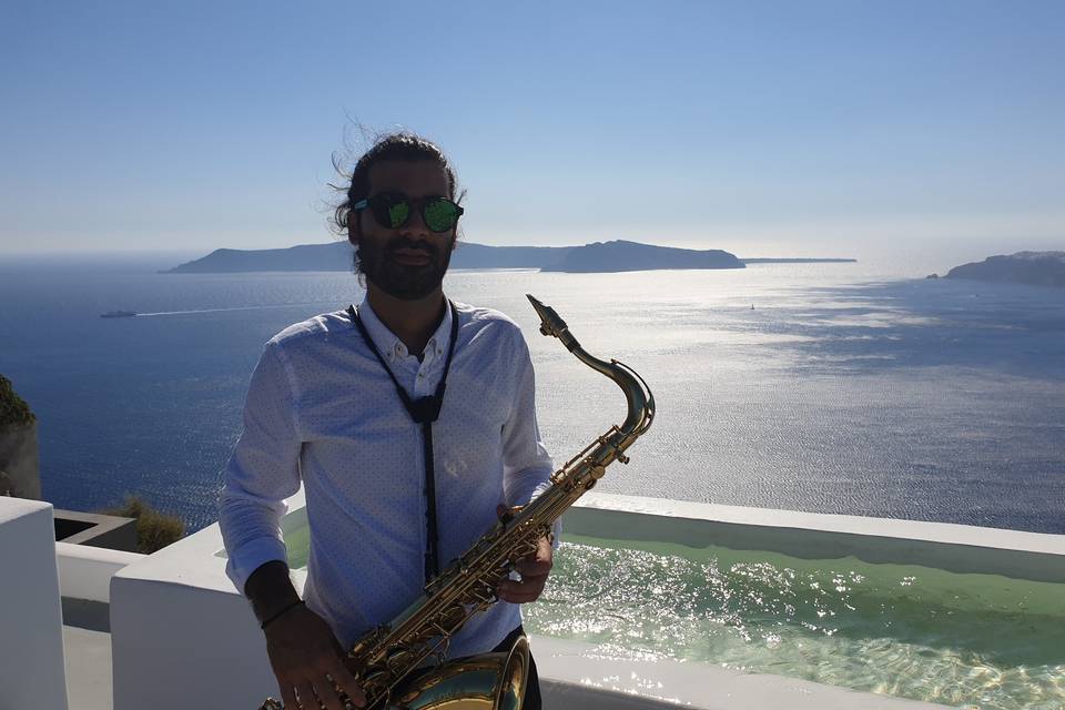 Santorini saxophone