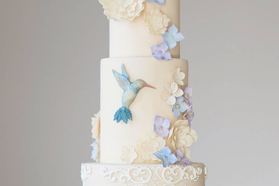 Cake Creations by Mayra Estrada