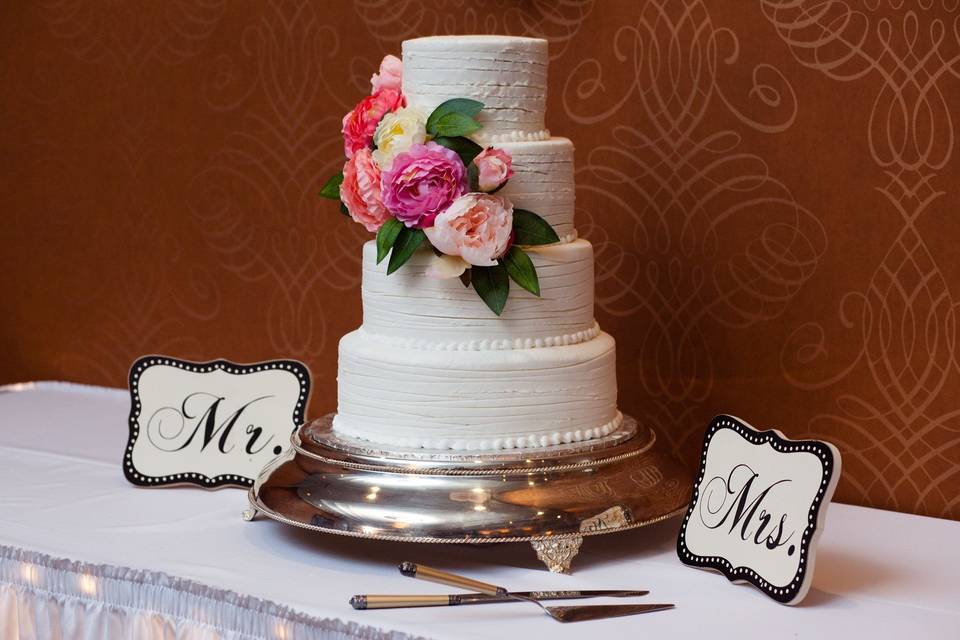 Four-layer wedding cake