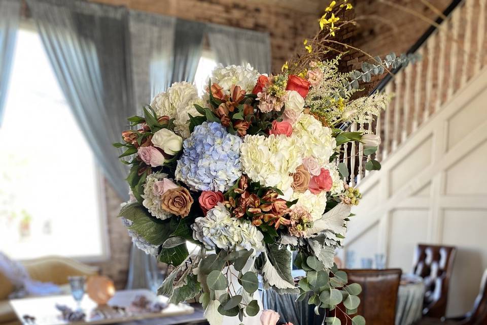 Candlelit  Bouquet