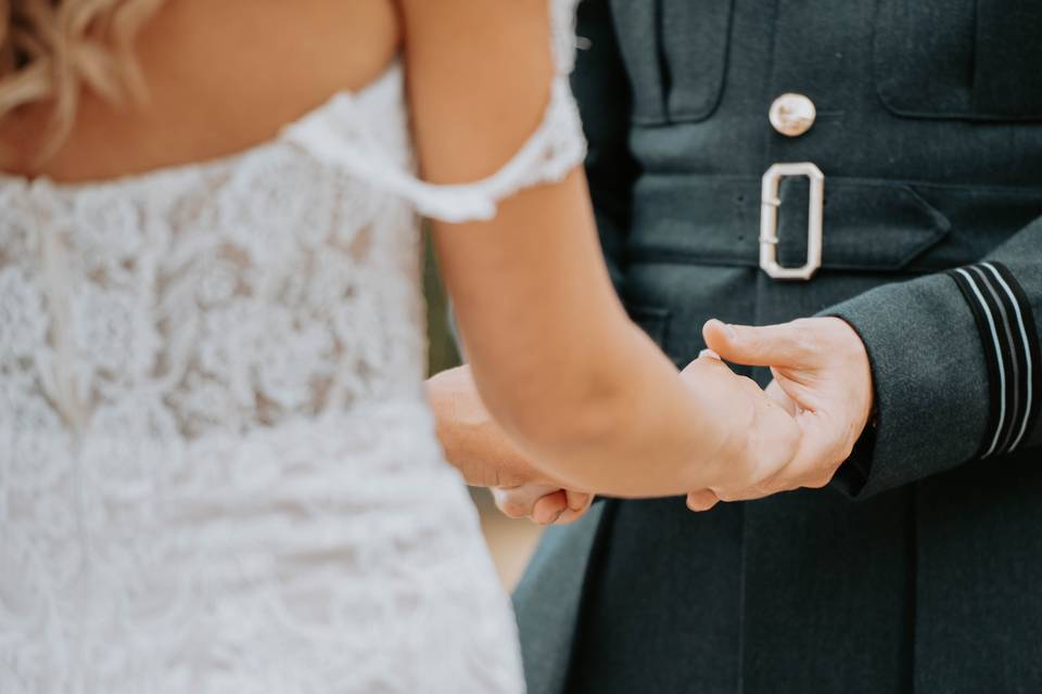 Bride-groom-hands