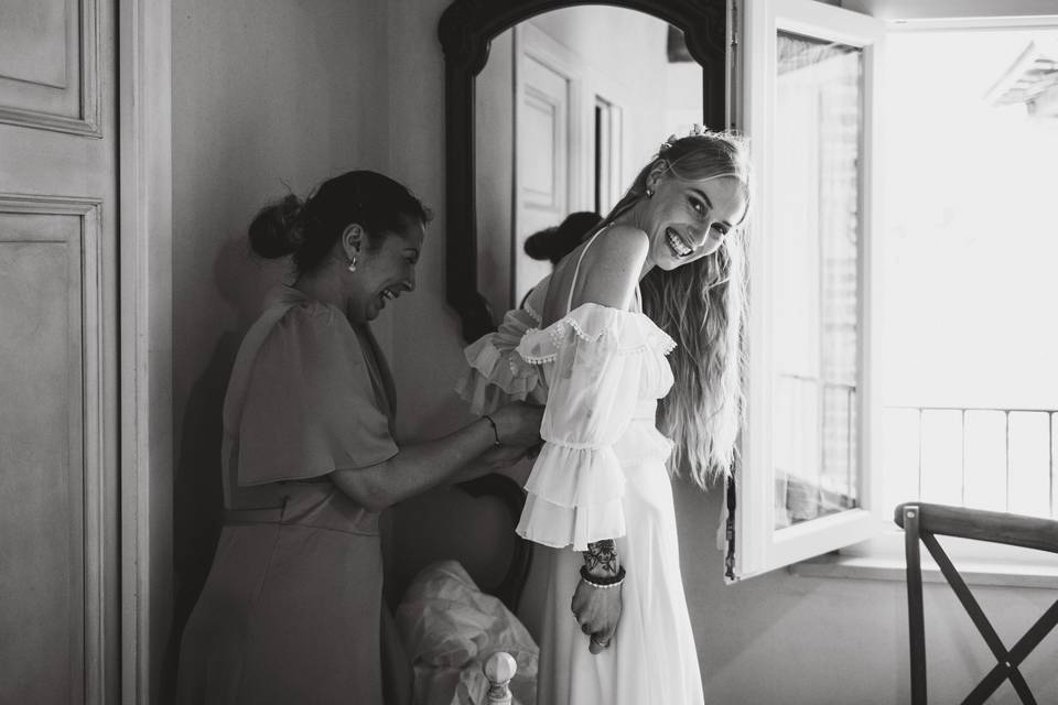 Bride-getting-ready