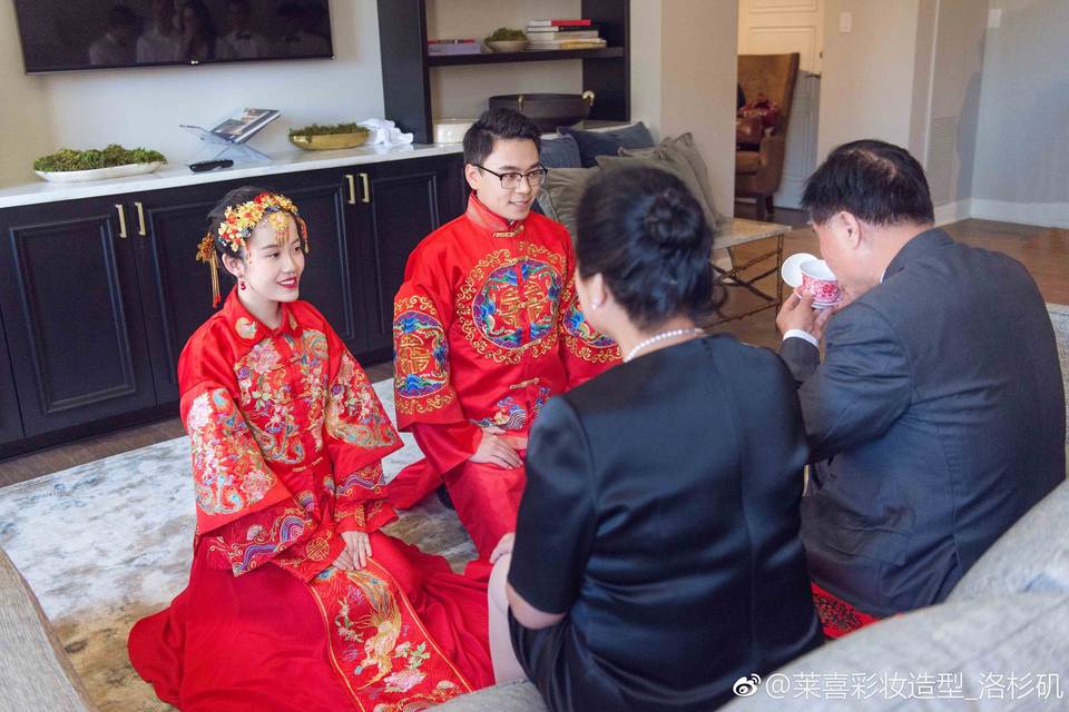 Traditional makeup and hairstyle