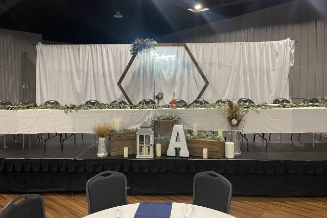 Head table set up