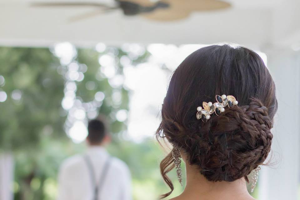 Brides' hairstyle