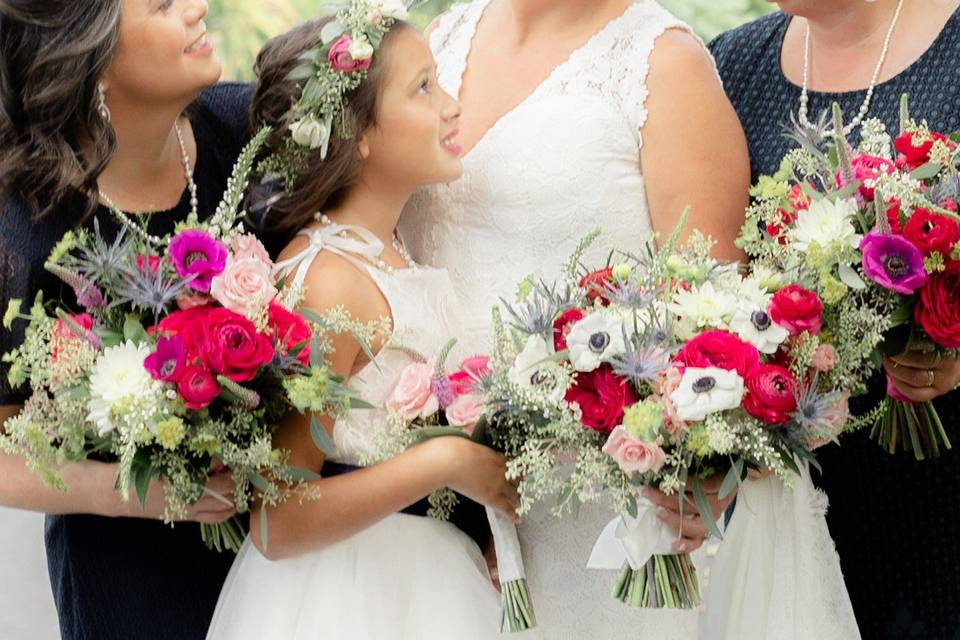 Bridesmaids and bouquets