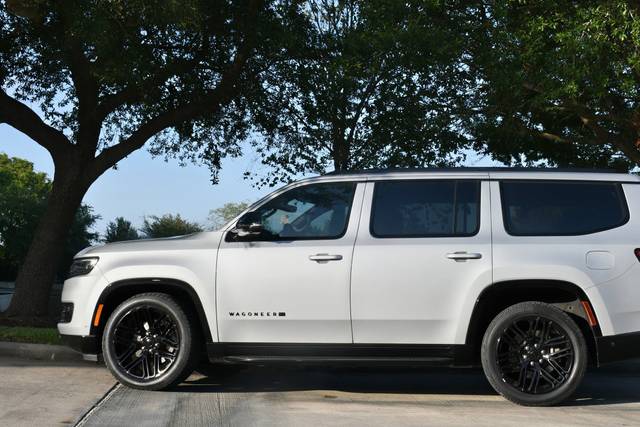 SUV Photo
