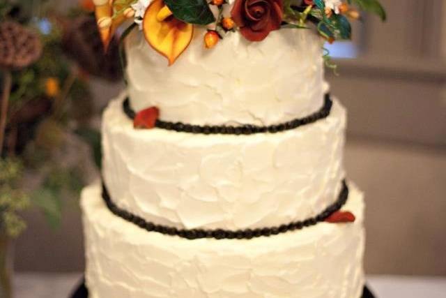 Wedding cake in wedding hall 2754206 Stock Photo at Vecteezy