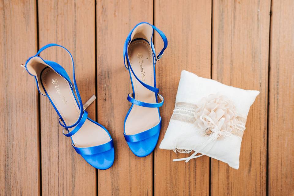 Blue shoes and wedding bands