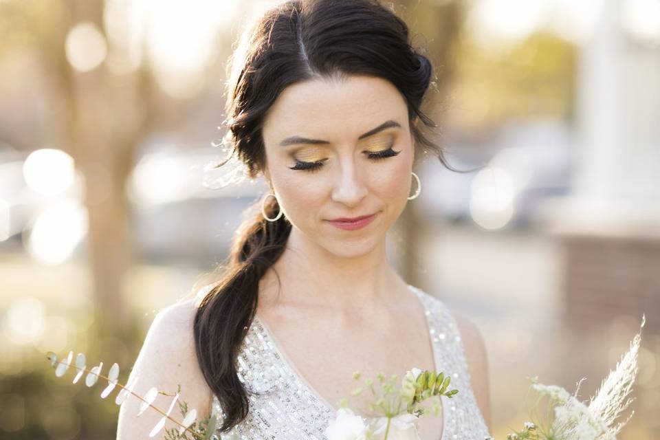 Bride & Bouquet