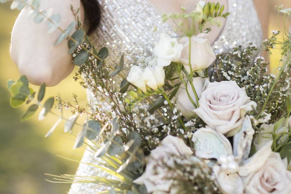 Bride & Bouquet