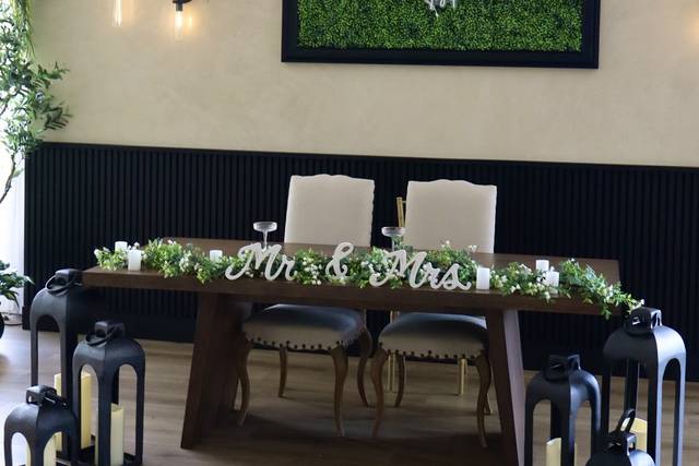 Sweetheart Table