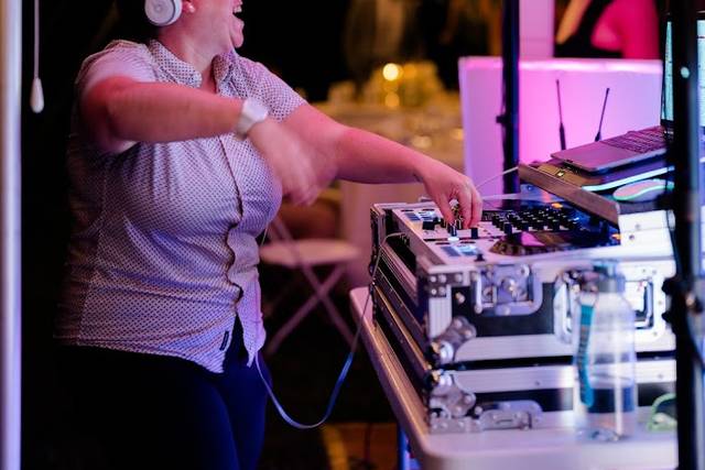 DJ MAGGIE MAYY