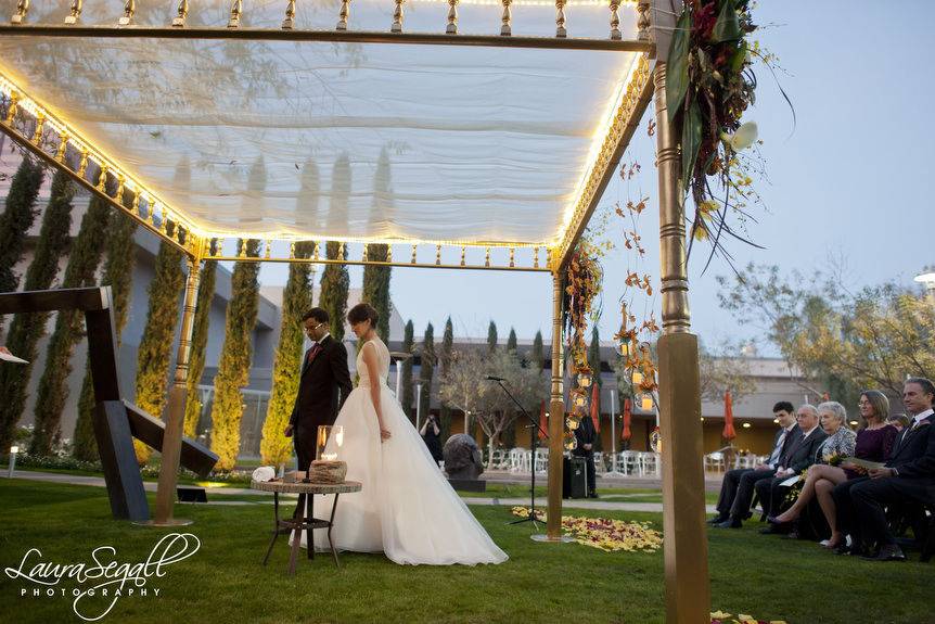 Jewish-Hindu wedding ceremony