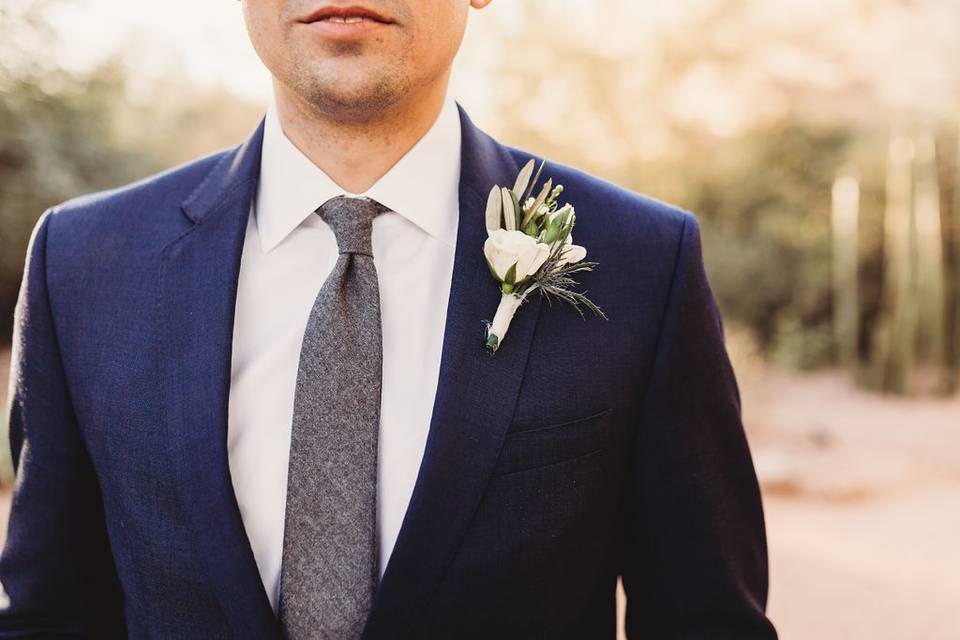 L&J groom's boutonniere