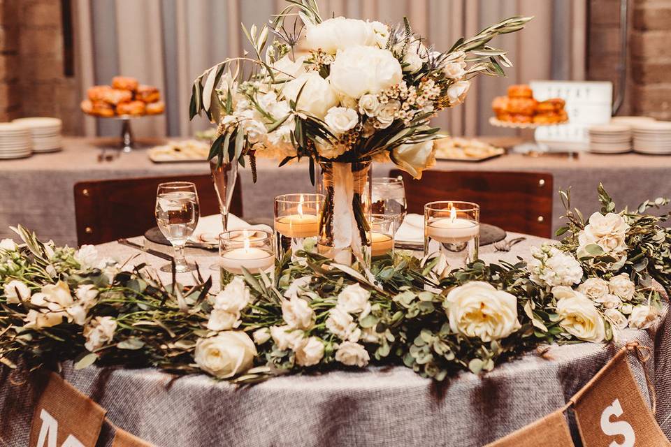 L&J sweetheart table