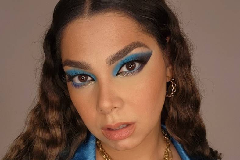 Aqua blue eye makeup