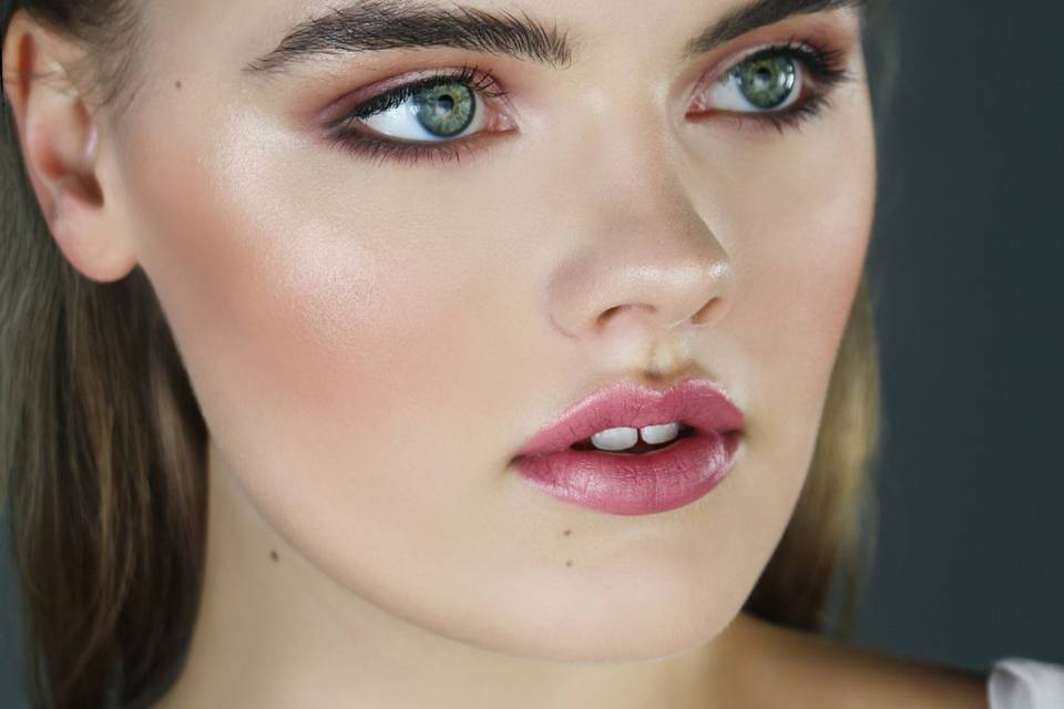 Beauty - Makeup Trial - Blush