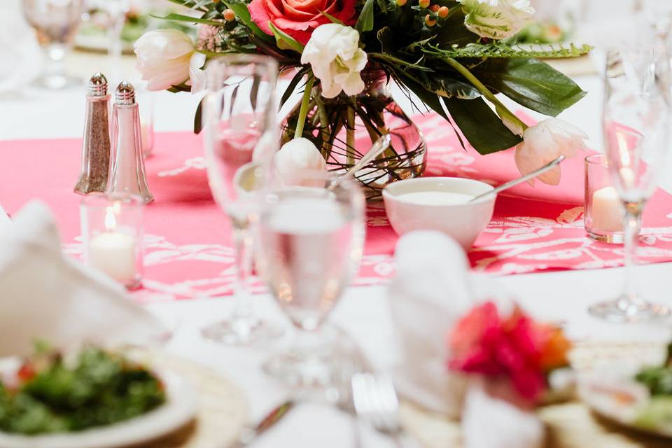 Tropical corals centerpiece