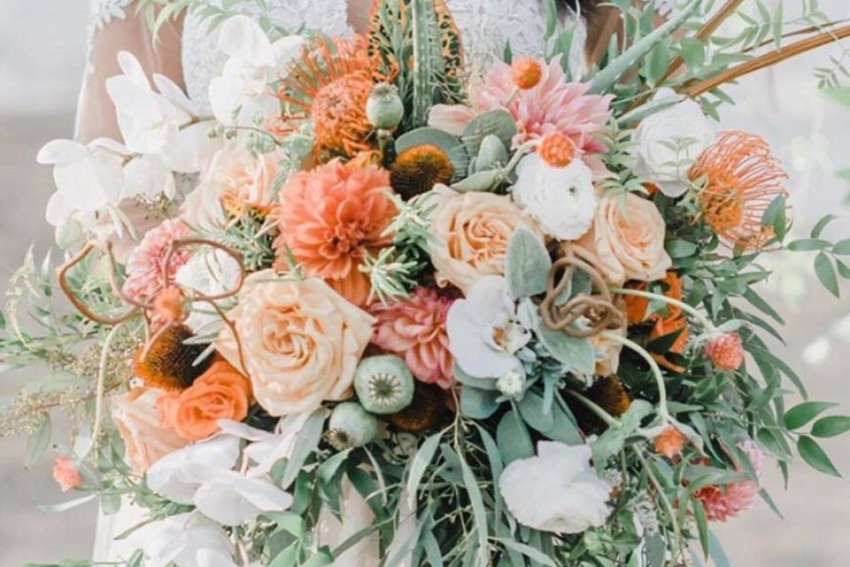 Apricot texture bouquet