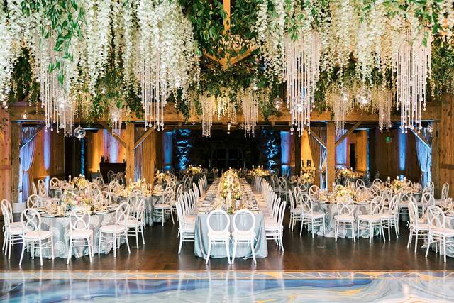 Dramatic ceiling decor